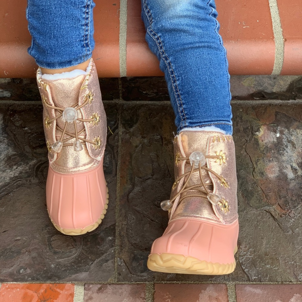 NEW** GIRLS RODE GOLD DUCK BOOTS - Picture 4 of 8